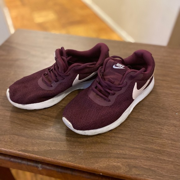 Burgundy Women's Nike Tennis Sneakers; Wine color; 7 - Picture 3 of 3